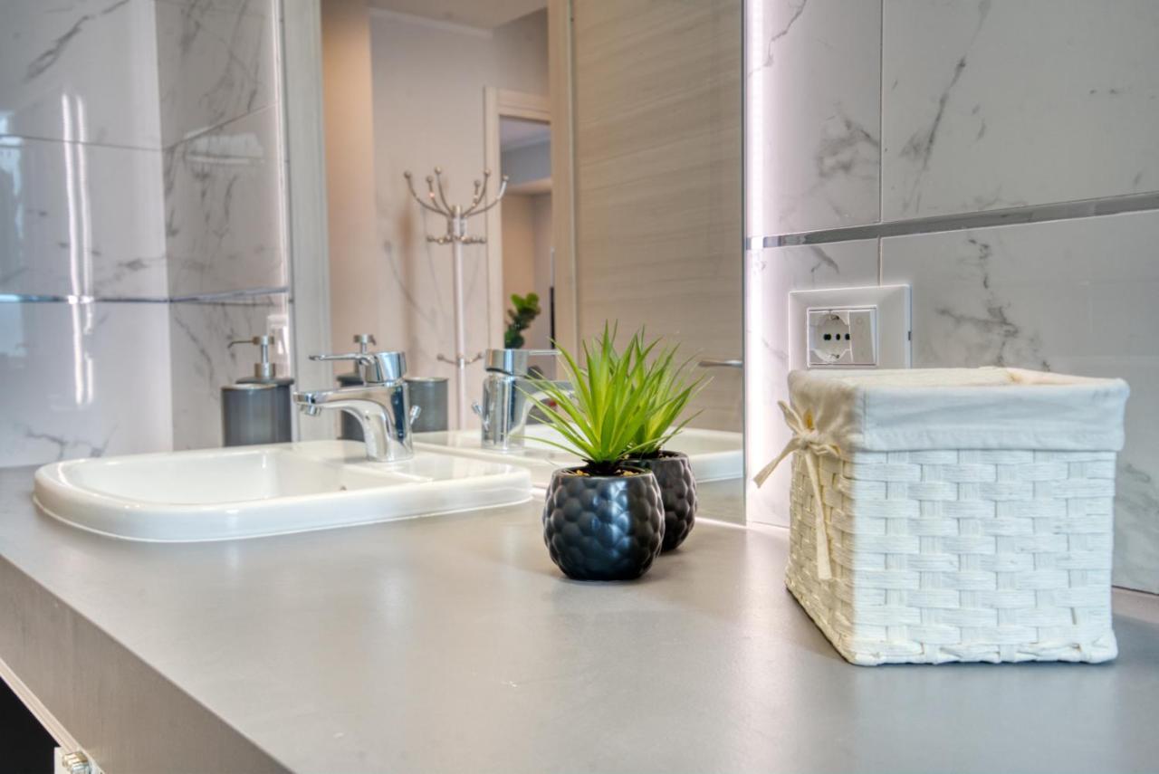 Caseospitali - Casa Janas, Elegante Trilocale Per 5 In Zona Centrale Милано Екстериор снимка
